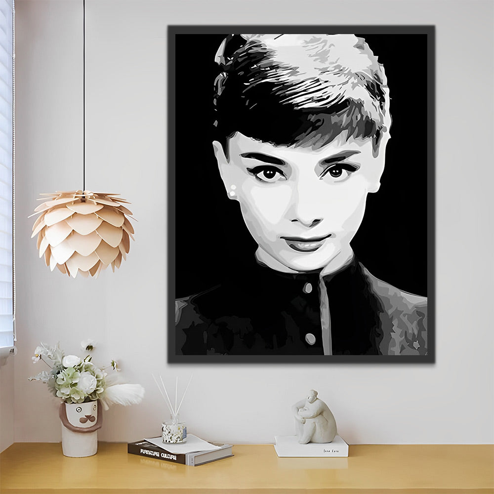 Audrey Hepburn in Schwarz und Weiß Malen nach Zahlen